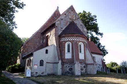 Romański kościół w Altenkirchen z końca XII wieku