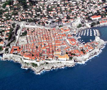 Port i stare miasto w Dubrovniku / Raguzie.