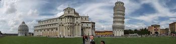 Kompleks katedralny na Piazza di Duomo w Pizie.