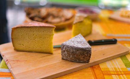 Ser z regionu Ticino. Włoski w klimacie kanton słynie z sera piora i zincarlin.