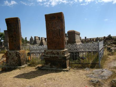 Chaczkary, częste na ormiańskich cmentarzach, to dzieła sztuki