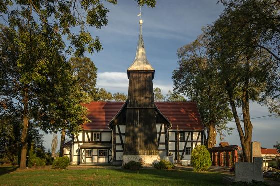 Krasowice - Kościół Matki Boskiej Częstochowskiej