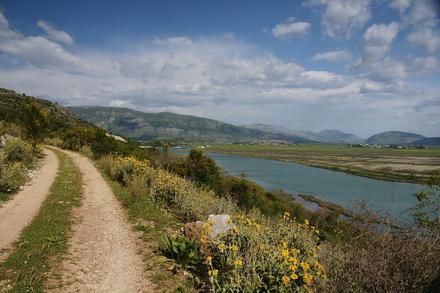 Z każdej niemalże albańskiej drogi rozciągają się fenomenalne widoki. (okolice Sarandy)