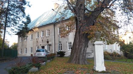 Ewangelicka szkoła ludowa (nowa szkoła), obecnie siedziba biskupa diecezji cieszyńskiej