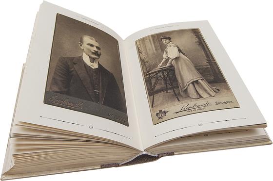 Stronice książki z reprodukcjami zdjęć zakładu  Szymborskich 