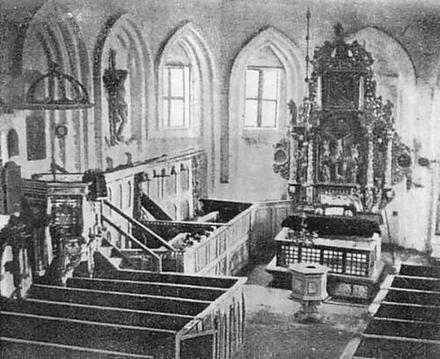 Wnętrze kościoła w Trzęsaczu, 1870 rok.