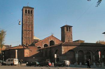 Kościół św. Ambrożego (V w.) w Mediolanie to jeden z nielicznych doskonale zachowanych kościołów wczesnochrześcijańskich. 