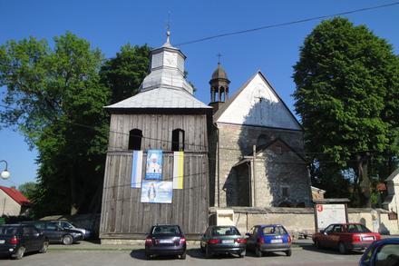 Gotycki murowany kościół pw. Świętego Wojciecha Biskupa i Męczennika oraz drewniana dzwonnica