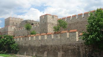Fragment murów obronnych dawnego Konstantynopola