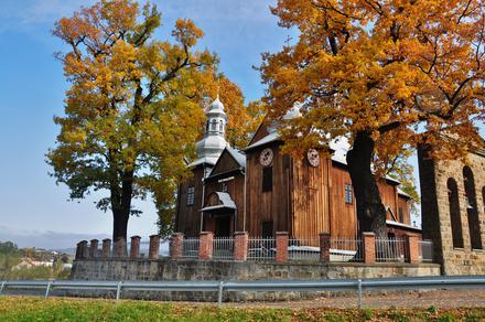Barokowy drewniany kościół w Jasienicy Rosielnej