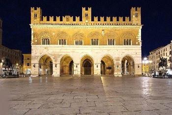 Il Gotico, czyli średniowieczny Palazzo Communale w Piacenzie. 