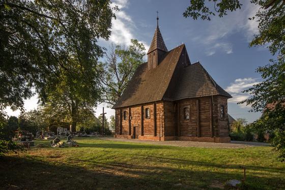 Smarchowice Śląskie - Kościół Podwyższenia Świętego Krzyża