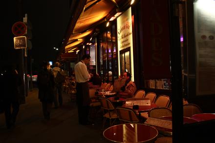 Montmartre nocą